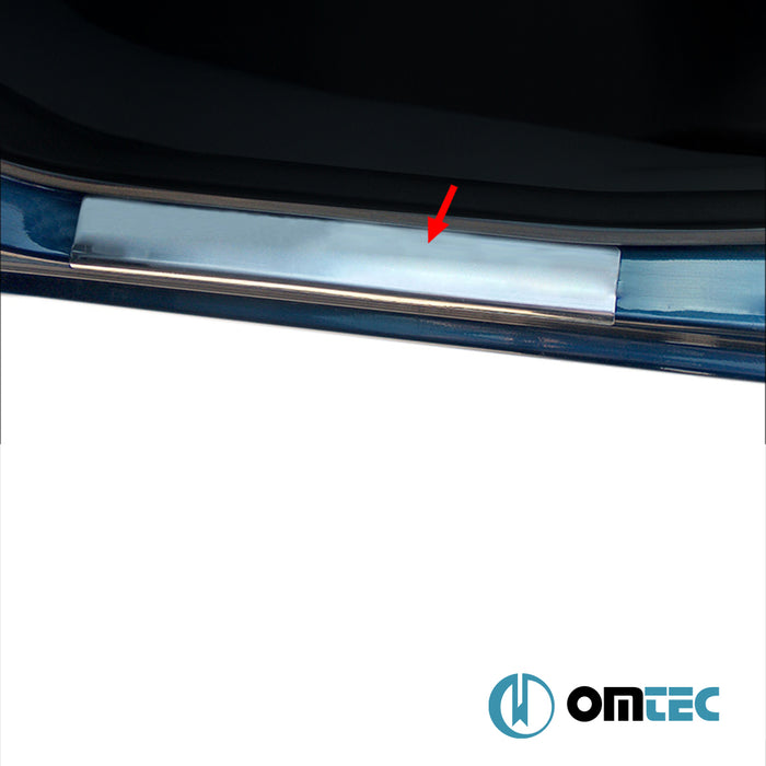 Seuil de porte - Norm : Baguettes chromées en inox - 4 Pièces - Ford Focus - HB 5D I  - (1998-2005)