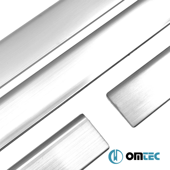 Seuil de porte - Norm : Baguettes chromées en inox - 4 Pièces - Ford Focus - HB 5D I  - (1998-2005)