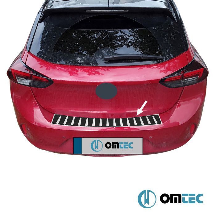 Pare chocs arrière - Seuil chromé en inox (Feuille de Carbone) - Opel Corsa - HB 5D G2J0 FL - (2023-)