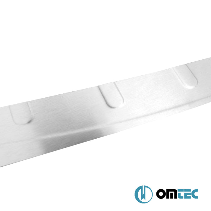 Pare chocs arrière - Seuil chromé en inox (Brossé) - Toyota Corolla Cross - SUV XG10  - (2020-)