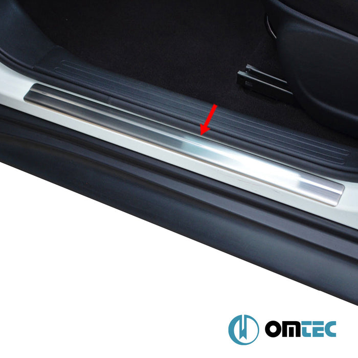 Line Door Sill Cover 2 Pcs. S.Steel (Gloss) - Nissan Juke - SUV F15 - (2011 - 2019)