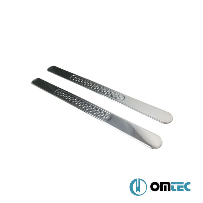 Seuil de porte - Pointsill : Baguettes chromées en inox (Brillant) - 2 pièces - Ford Tourneo Connect - MVN P65 - (2002 - 2014)